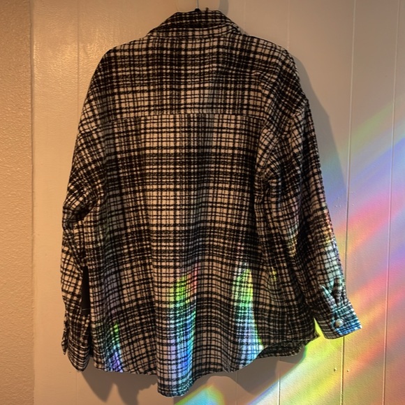 Plus Size Drop-Sleeve Shacket - Picture 3 of 8